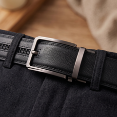 The Classic Belt - Black - worn